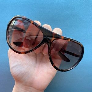 Statement Sun Glasses